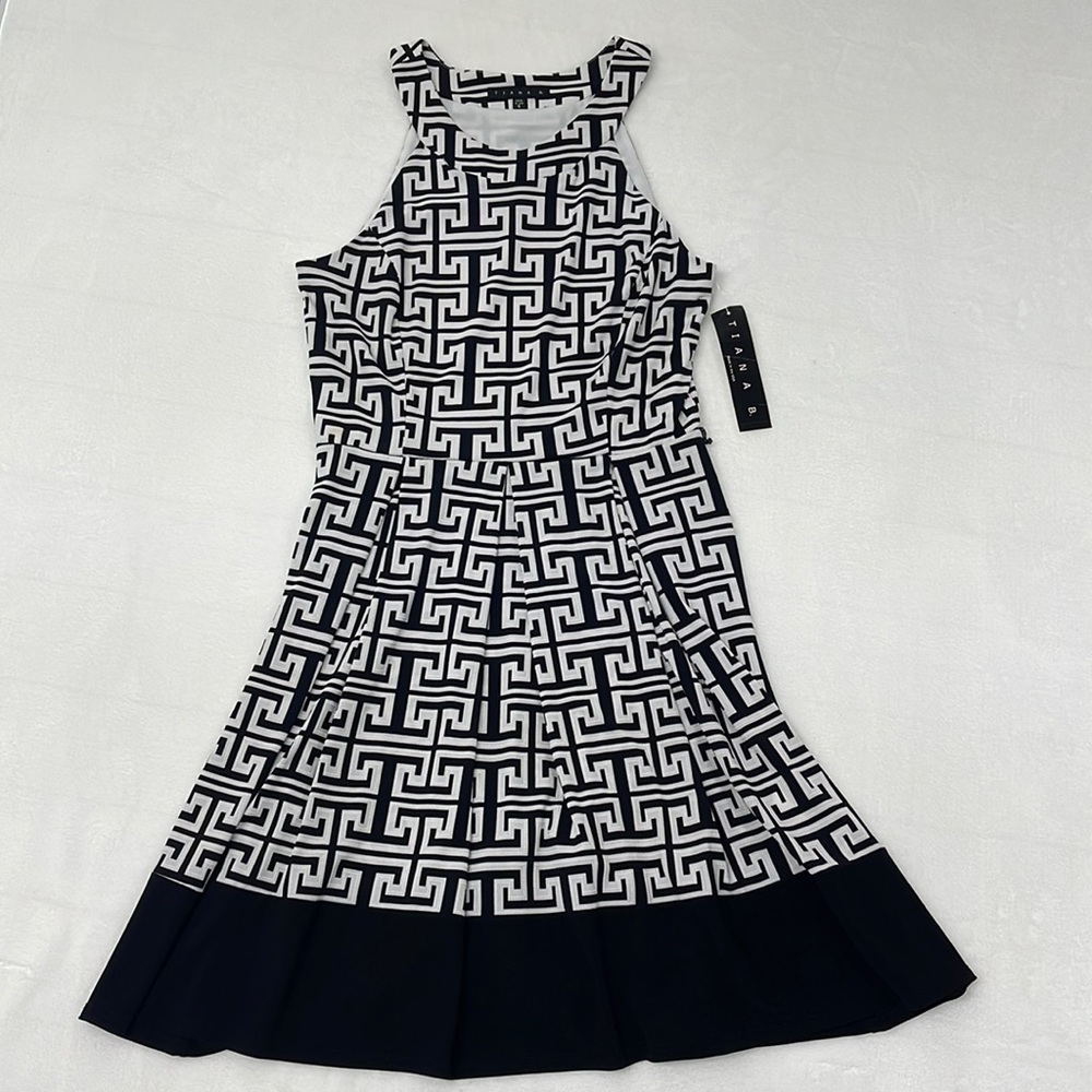 Tiana B. Sleeveless Shift Dress Maze Print sz 6